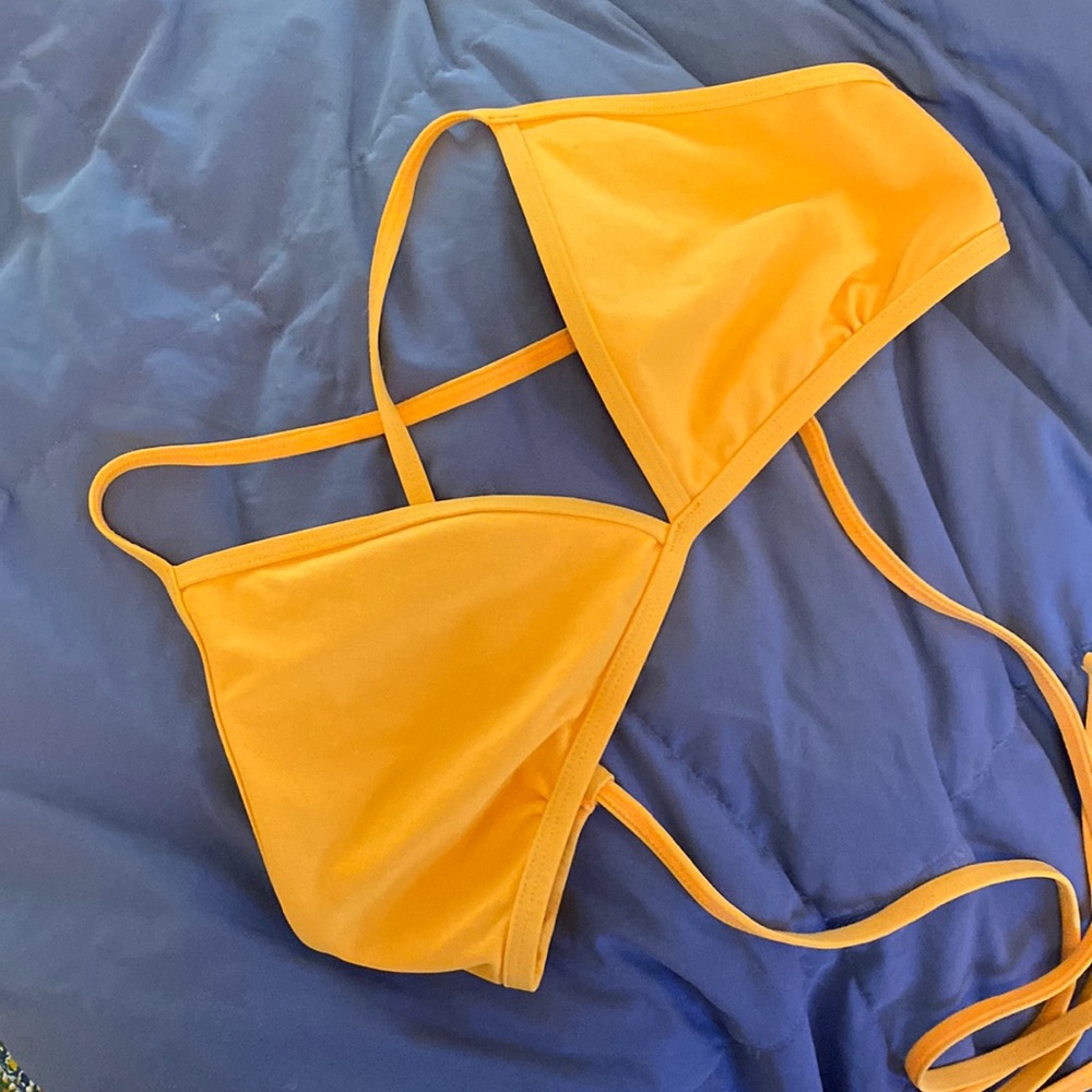 JOLYN TRIANGLE TOP MANGO XXL